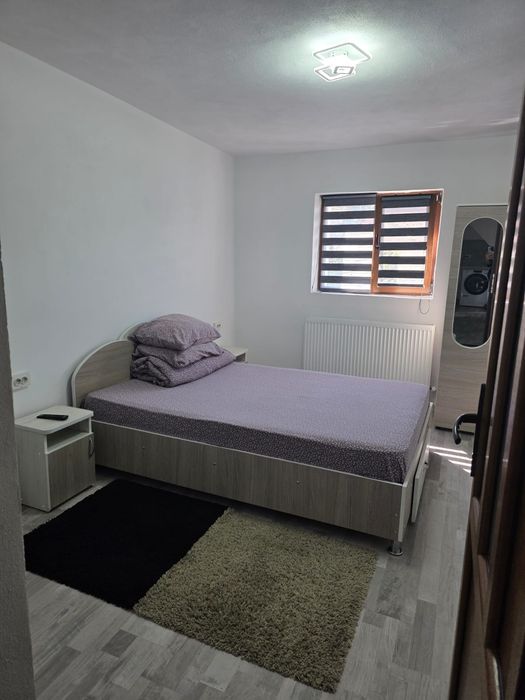 Inchiriez apartament
