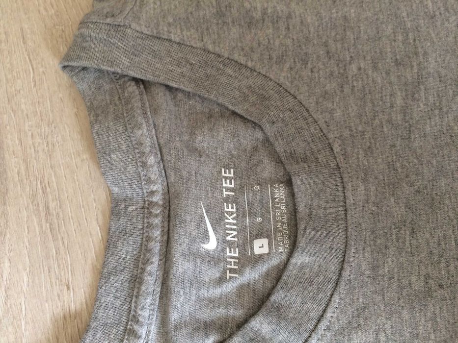 Нова мъжка тениска NIKE размер L.