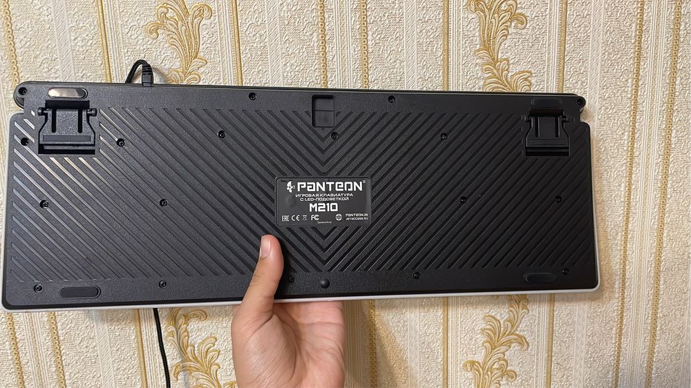 Продам клавиатуру PANTEON M210