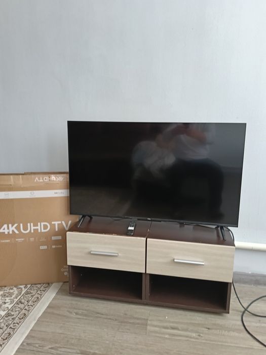 Телевизор  ТCL 43 диагональ.