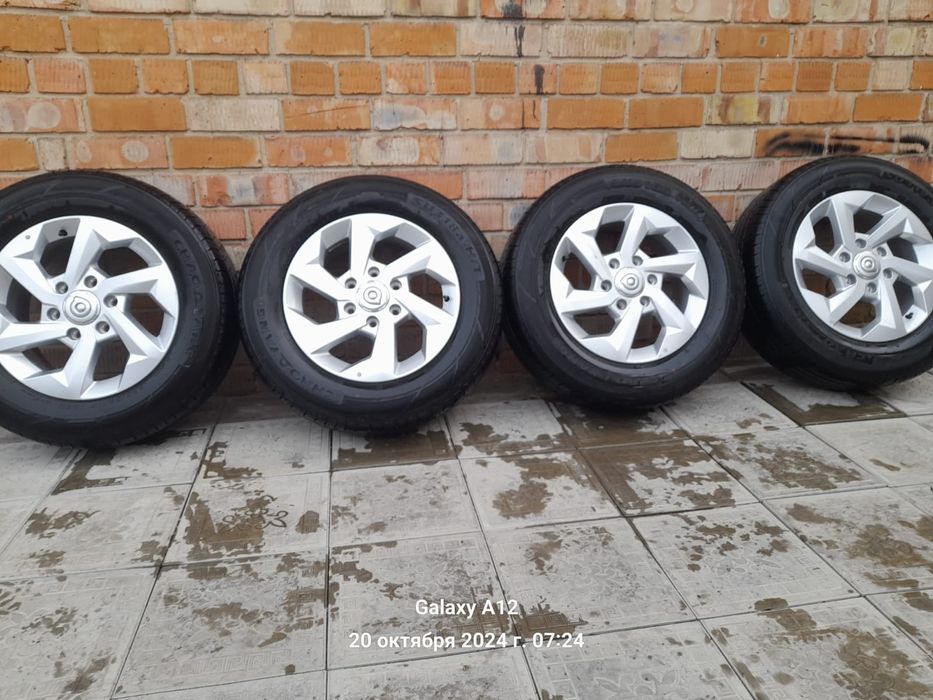 Продам Диски с шинами