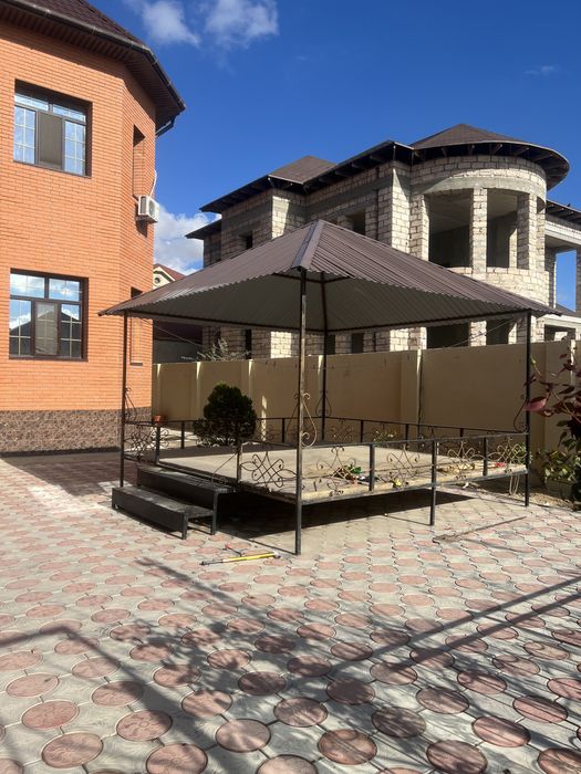 Тапчан сатылады.