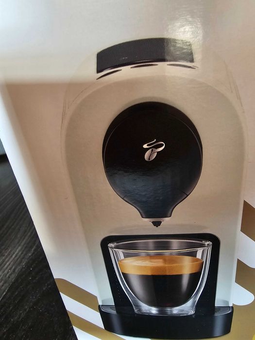 Кафемашина с капсули Tchibo Cafissimo Pure+