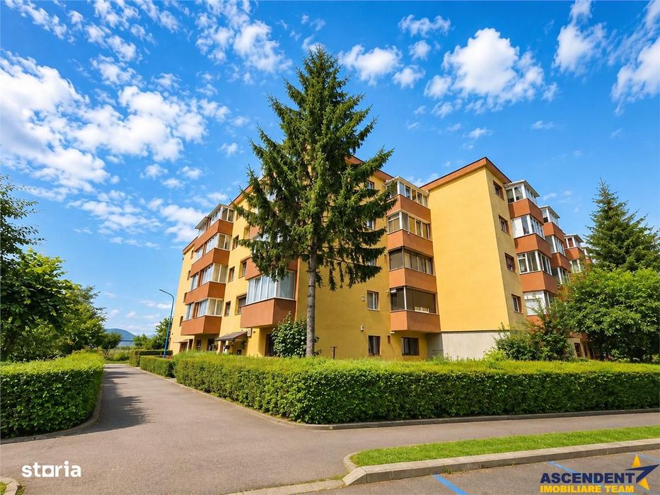 Apartament 3 camere, decomandat, etaj1,  boxa 14 mp, 2 balcoane, Triaj
