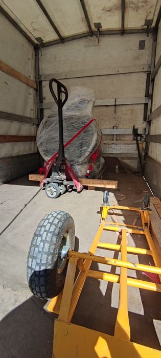 Превоз на тежки товари с камион с падащ борд – Без усилия!