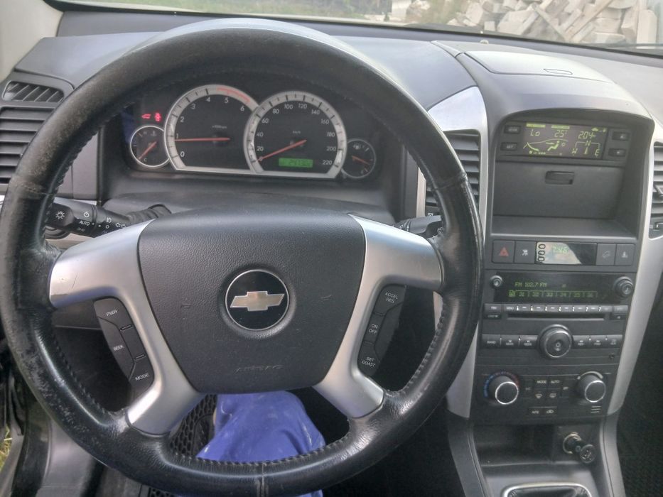 Vând chevrolet captiva 4x4