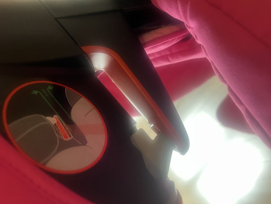 Детски стол за кола