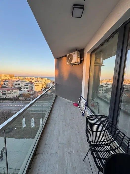Închiriez apartament