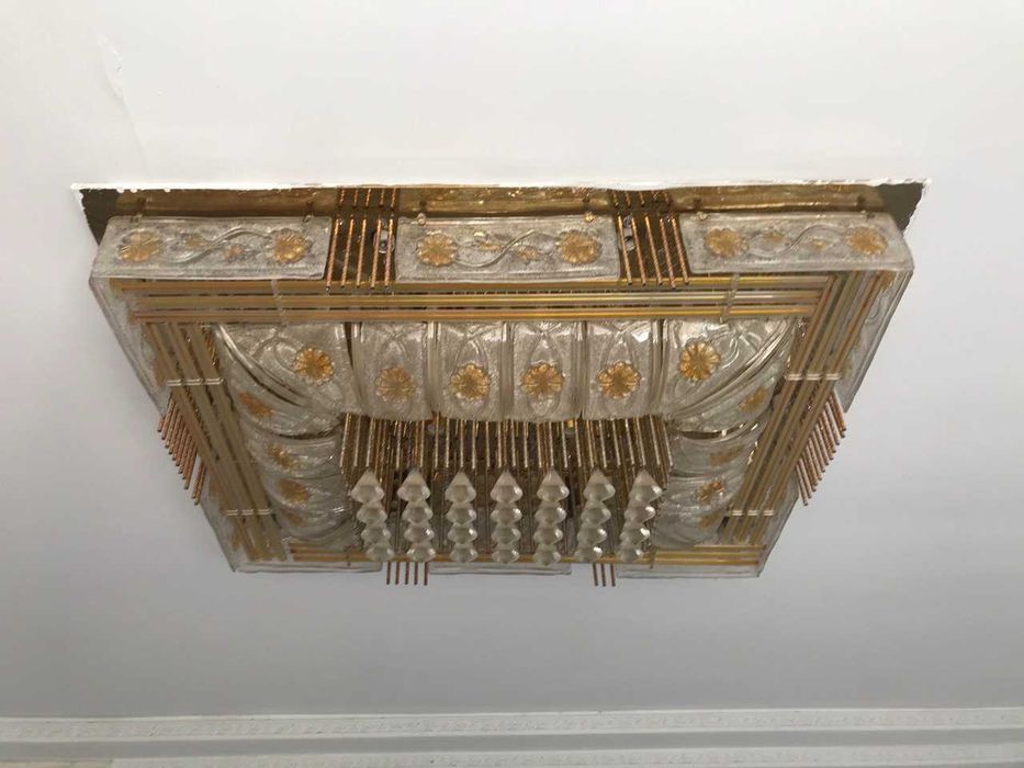 Продам люстру в хорошем состояний