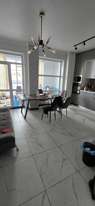 продается просторный дом в районе КСК