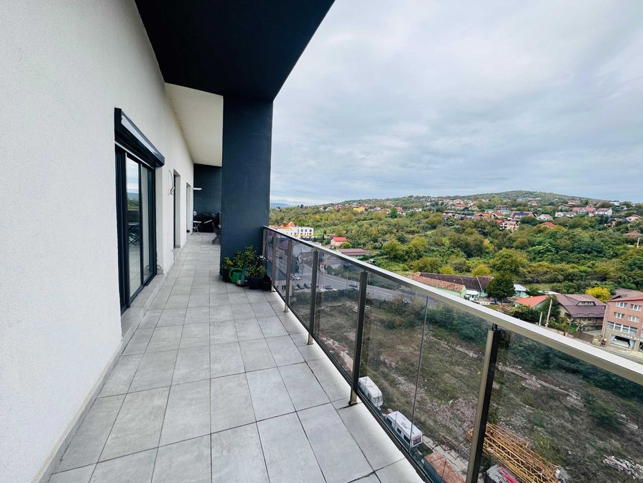 Apartament 4 camere (Penthouse)