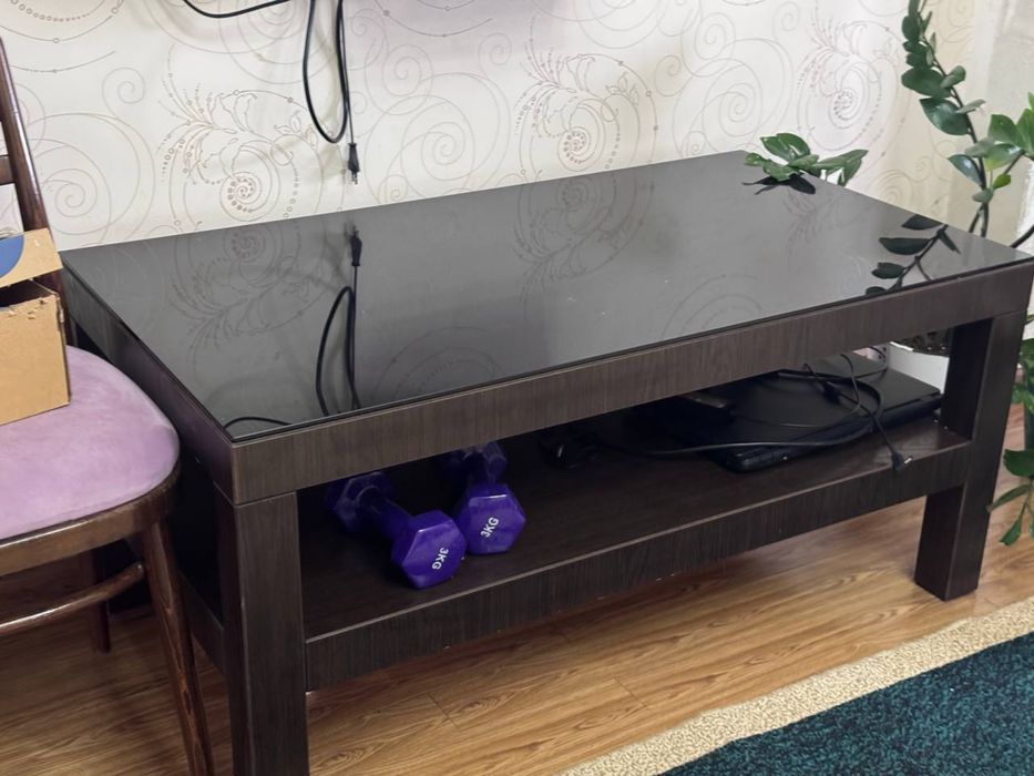 Журнальный столик