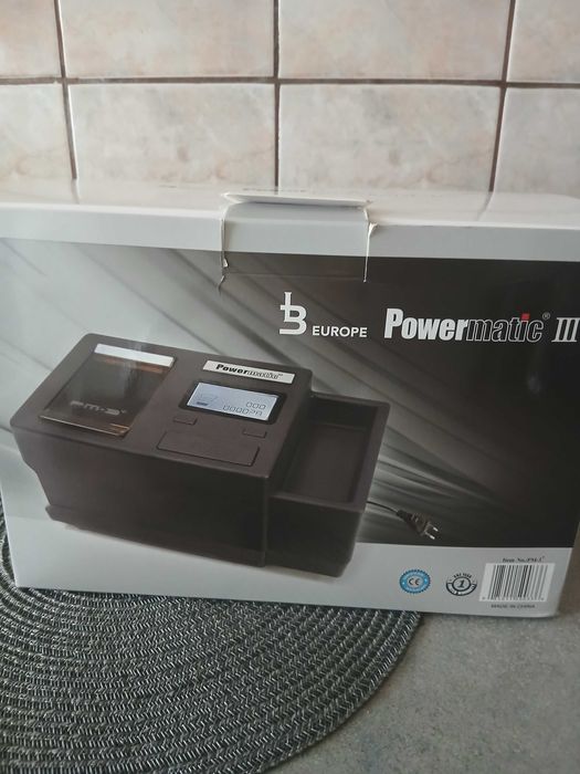 Aparat electric tigari