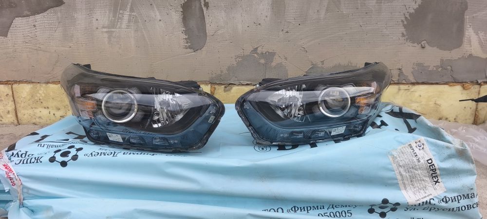 Фара Kia Ceed 92101J7051 Киа Сид 92102J7051