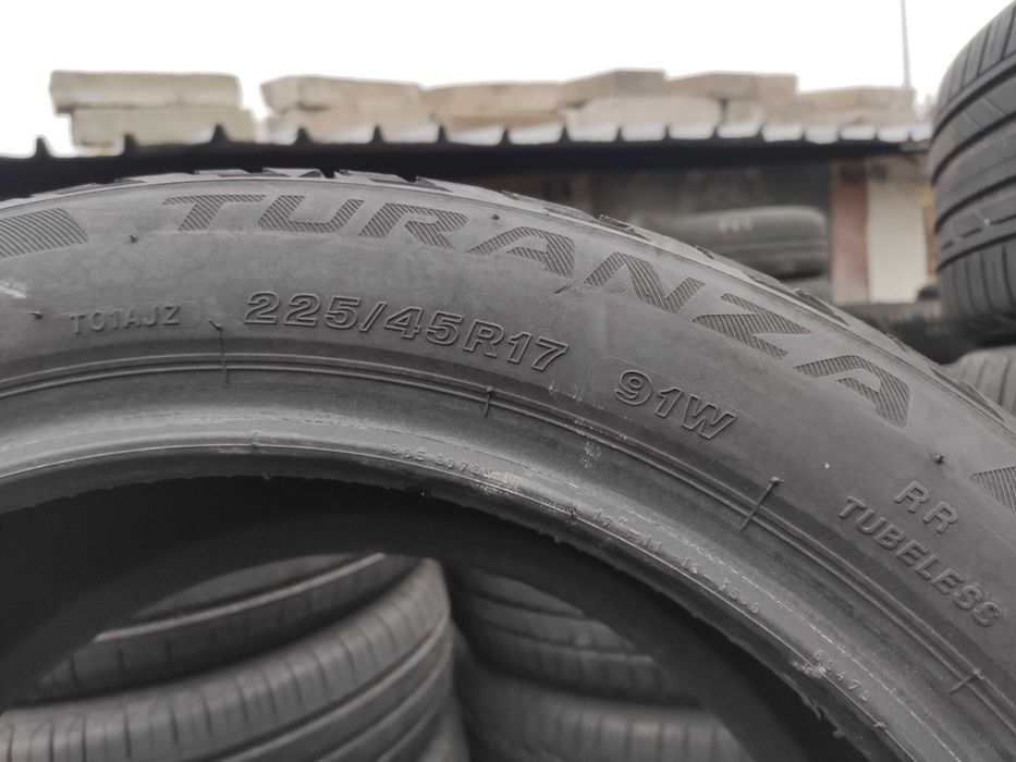 4бр Летни гуми 225 45 17 - Bridgestone