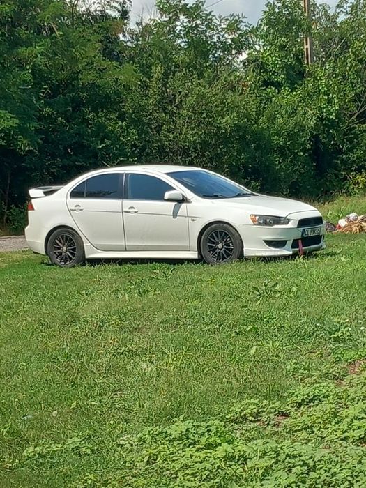 Mitsubishi vând sau schimb