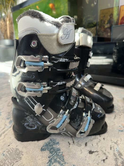 Clapari marimea 35.5, Alpina, pret 350 lei