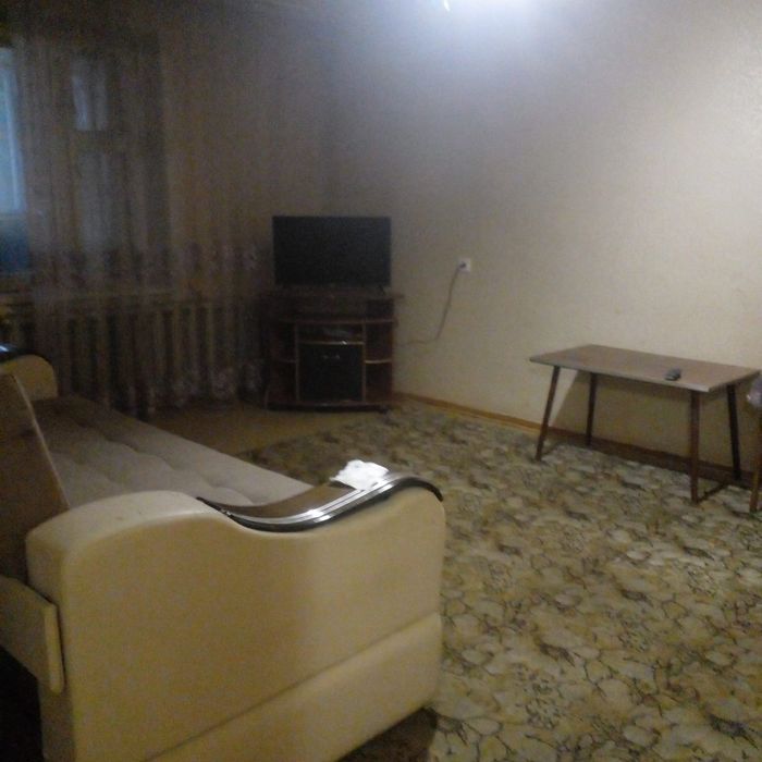 Продам квартиру .
