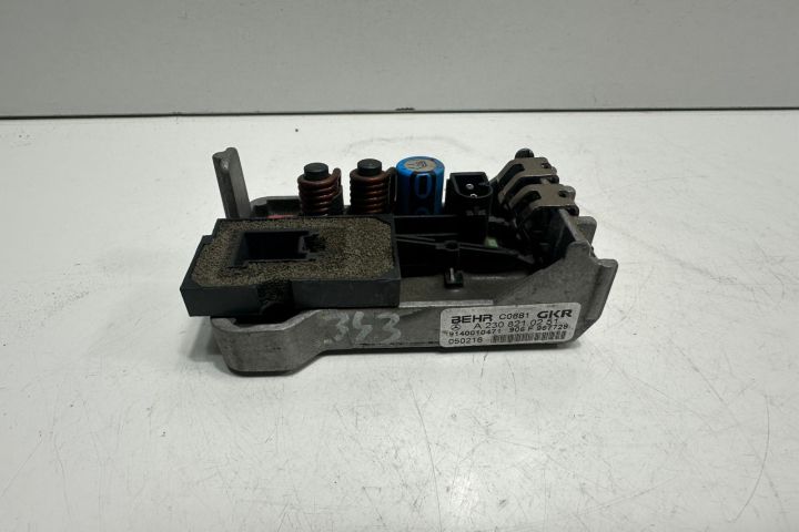 Rezistor ventilator habitaclu A2038210251 Mercedes-Benz C-Class W203/