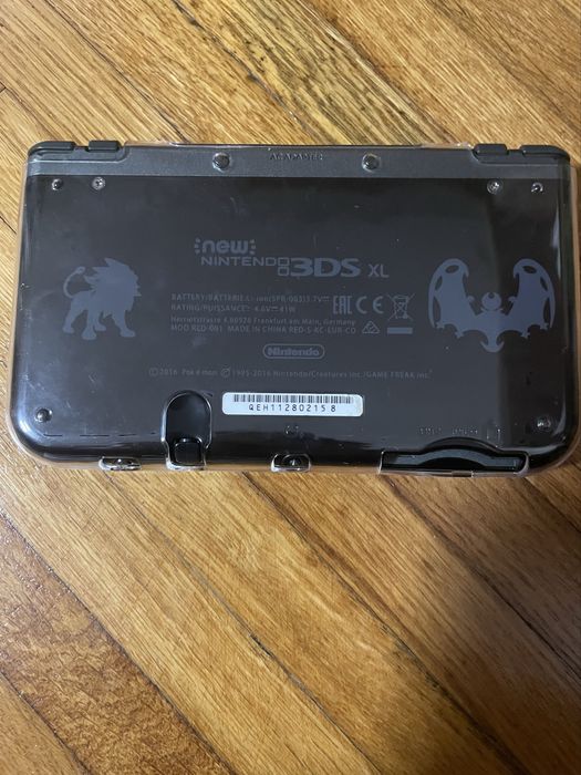 New Nintendo 3DS XL Special Edition Solgaleo & Lunala modat