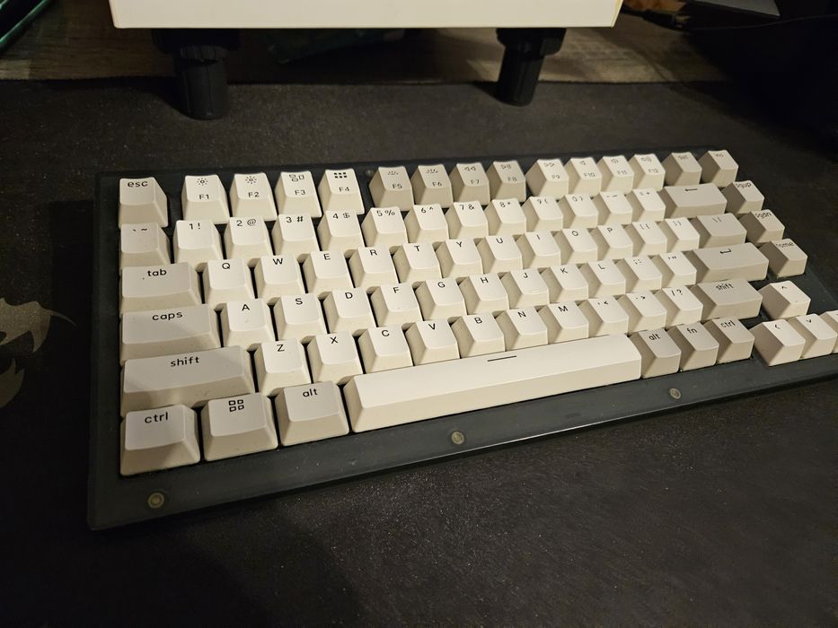 Tastatura Keychron V1 - Akko Green Matcha switch