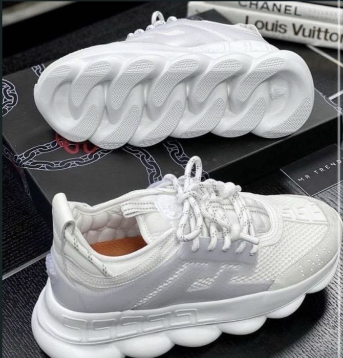 Versace Chain Reaction, Diverse marimi