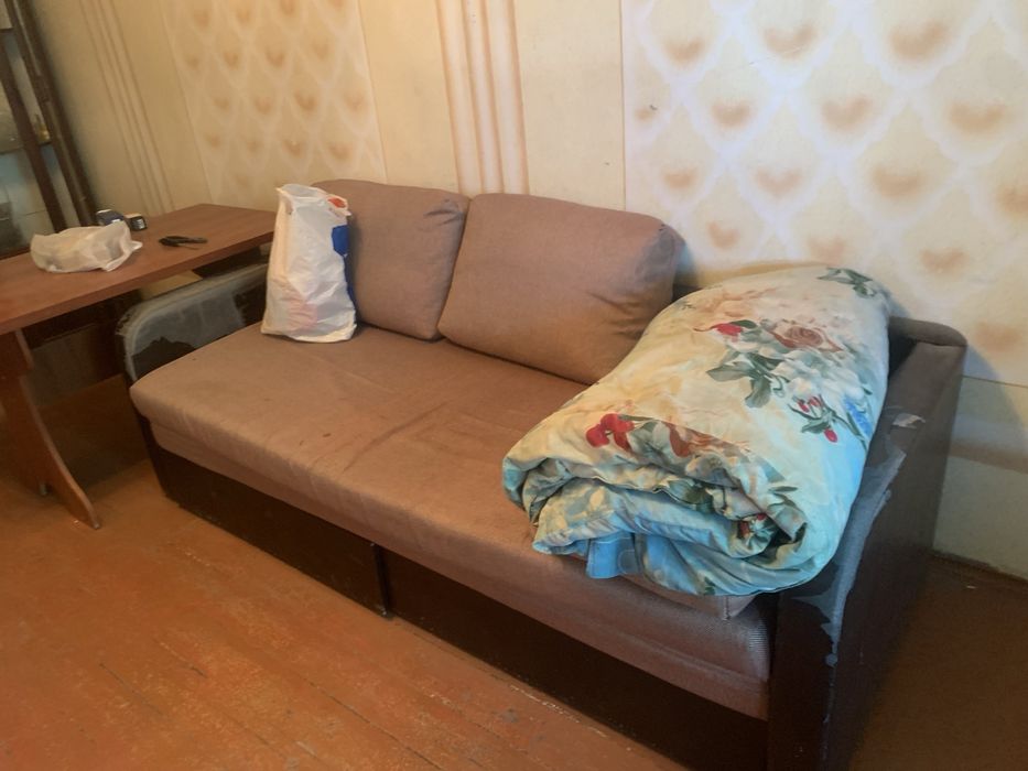 Диван и креслы отдам бесплатно!