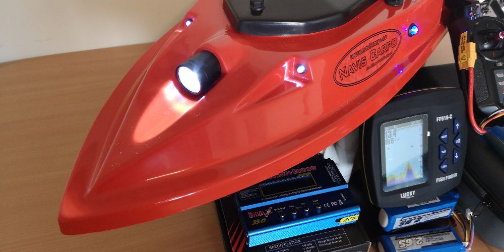 Navomodel de viteza cu Sonar Color si Telemetrie