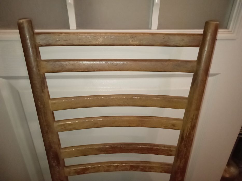 Стул ретро за бесценок.