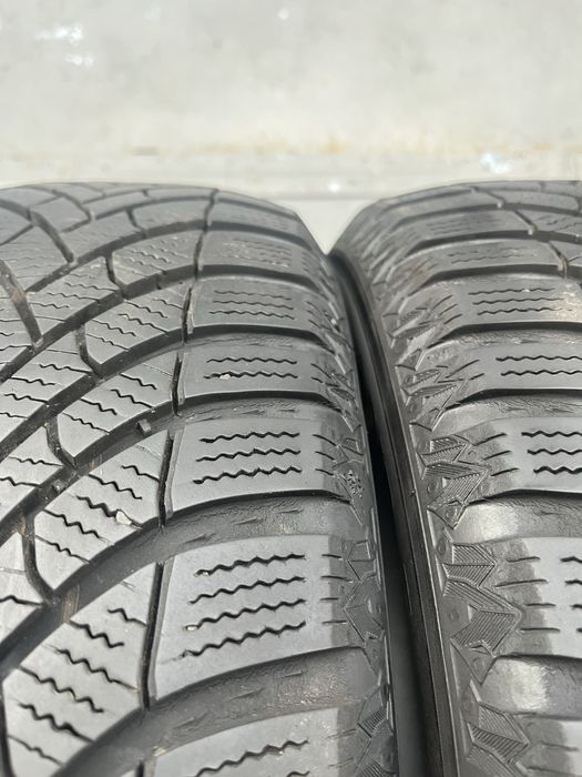 4 бр. зимни гуми 195/65/15 Semperit 2x7 mm 2x5-6 mm DOT 4622/3021