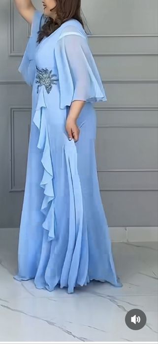 Женское вечернее платье