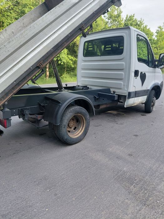 Vând Iveco 50 c15 detarat la 3.5t