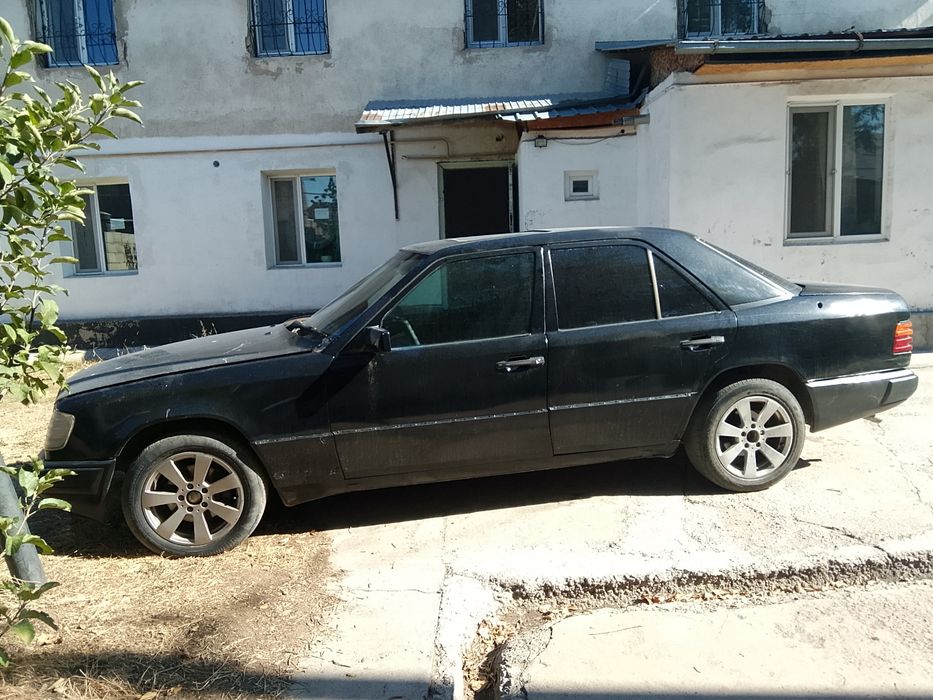 Мерседес Бенз 124w