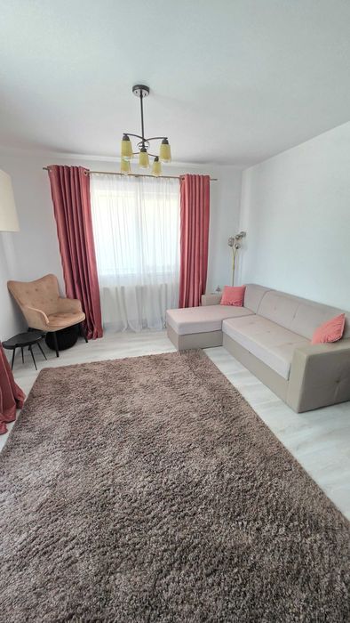 Proprietar - Vând garsonieră decomandată + loc de parcare