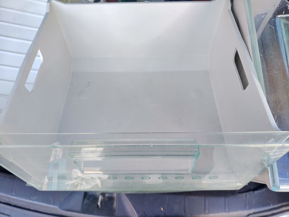 Хладилни Чекмеджета и рафтове