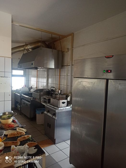 Cuptor Pizza,Frigider inox mare ,Hotă,Grill,Masă Pizza,