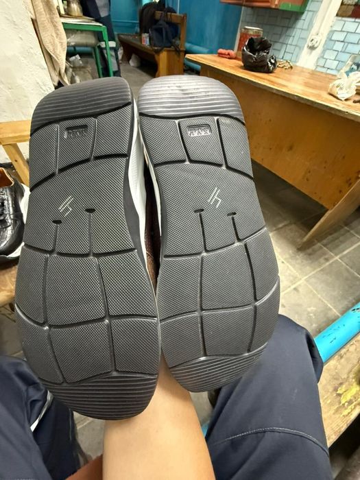 Продам кроссовки