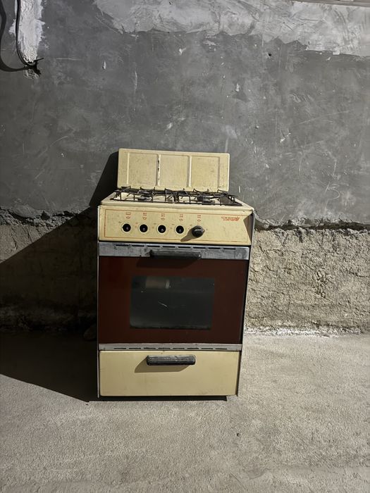 Четырехконфорочная газовая плита