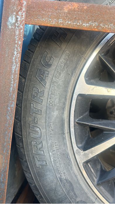 Продам шины р17/65/235