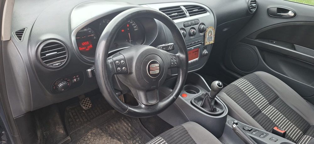 SEAT Leon 2009 — imagine 3
