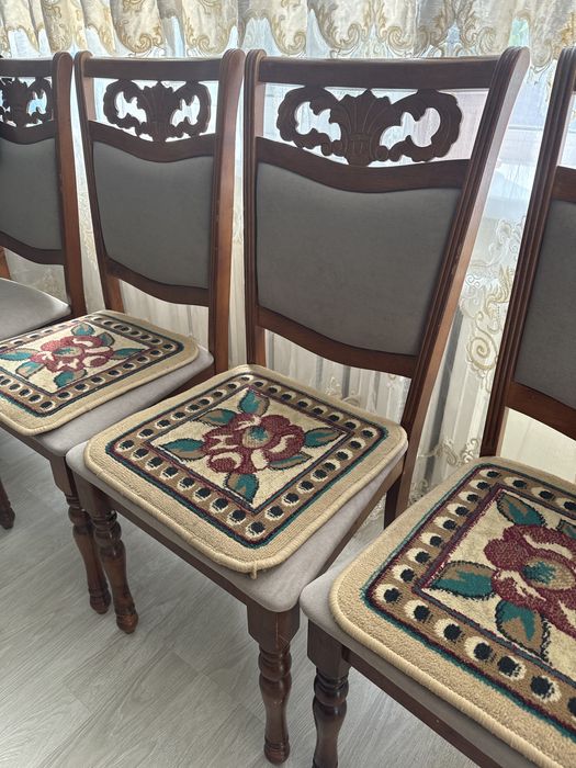 Продам Стулья для зала