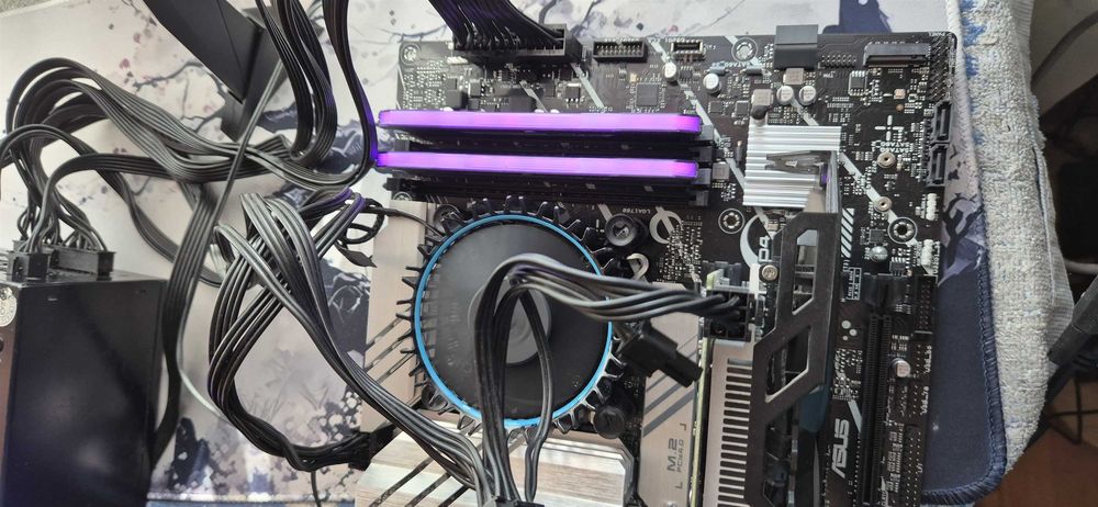 procesor i7 12700KF placa de baza Asus Prime B760M-A WIFI D4  RAM DDR4 32GB 3600MHz dual