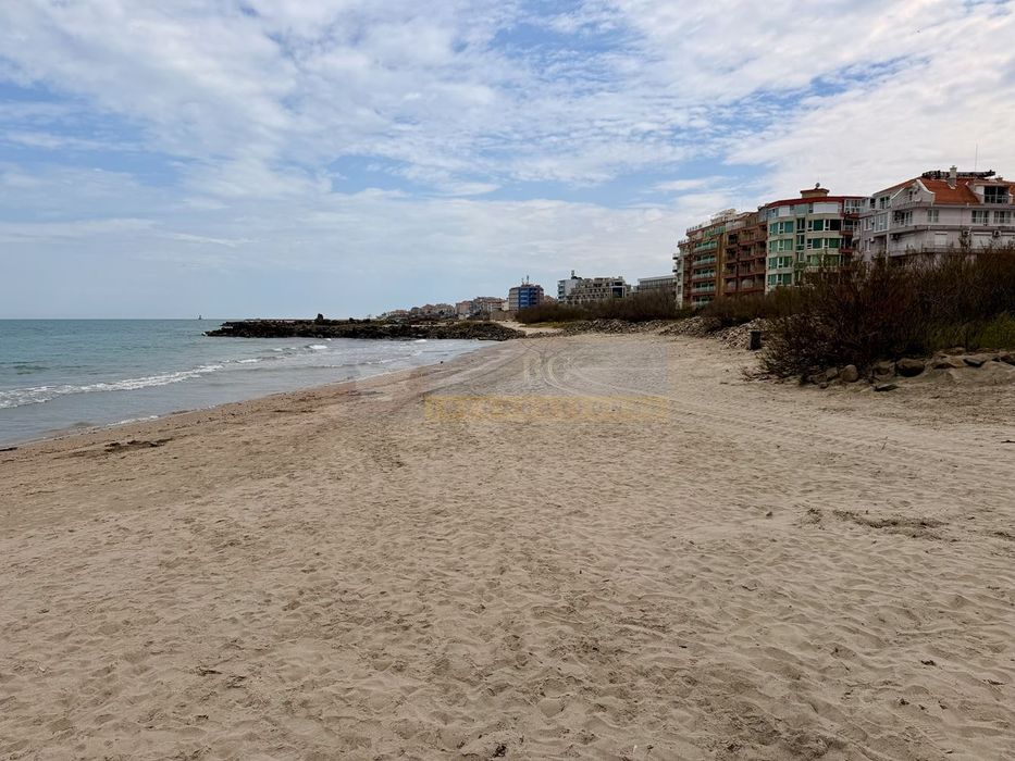 Продава се Двустаен апартамент в Поморие - 56 кв.м за 1002 €/кв.м - Снимка #2