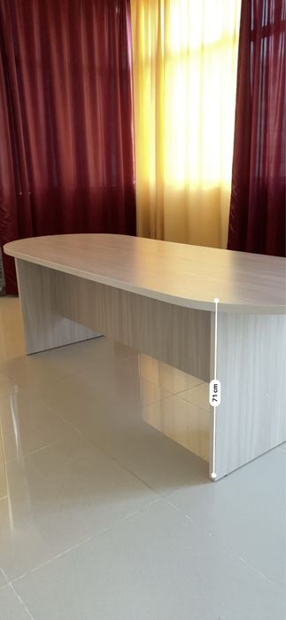 Стол овальный