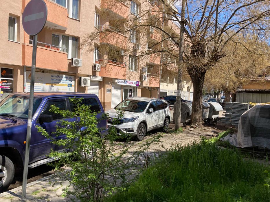 Дава се под наем Магазин в Пловдив, Кючук Париж - 110 кв.м за 561 € - Снимка #4