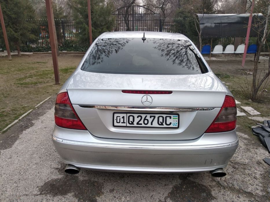 Продаю свою машину Mercedes-Benz W211