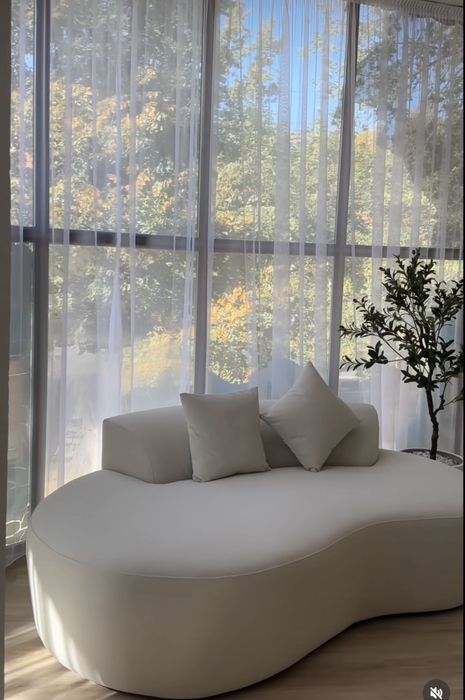 Продам диванчик MOON дизайнерский