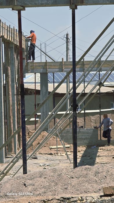 Qurilish xizmatlari tom yopish styachka zina beton gish