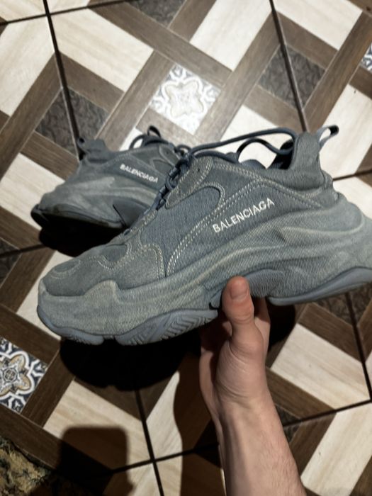 balenciaga triple s