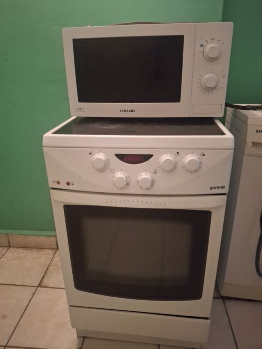 Продам электрическую плиту